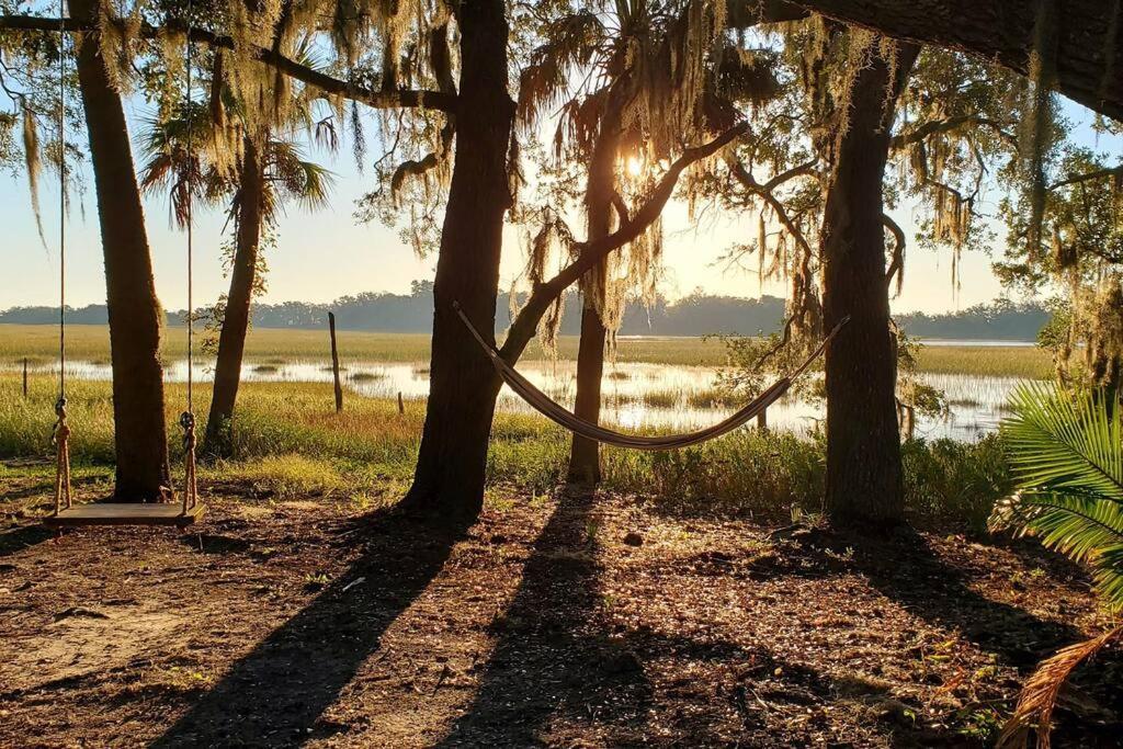 Frogmore Secluded Tiny House By The Marsh With Hunting Island Beach Pass מראה חיצוני תמונה