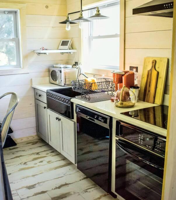 Frogmore Secluded Tiny House By The Marsh With Hunting Island Beach Pass מראה חיצוני תמונה