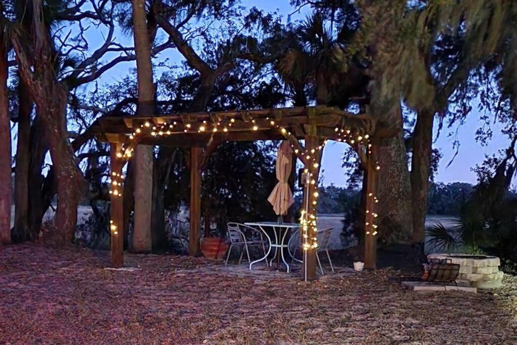 Frogmore Secluded Tiny House By The Marsh With Hunting Island Beach Pass מראה חיצוני תמונה